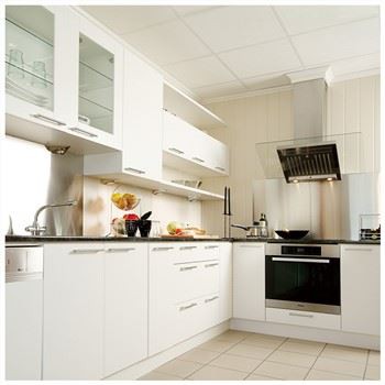 Kabinetti tal-Laker Gloss Għoli